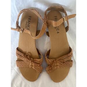 Frankie 4 tan leather ankle strap sandals. Sz 9.5